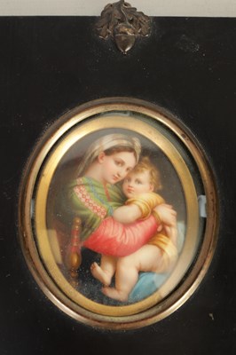 Lot 29 - TWO 19TH CENTURY CONTINENTAL OVAL PORCELAIN PLAQUES