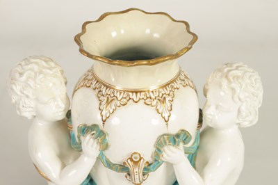 Lot 48 - A 19TH CENTURY MINTON TYPE PORCELAIN AMPHORA VASE