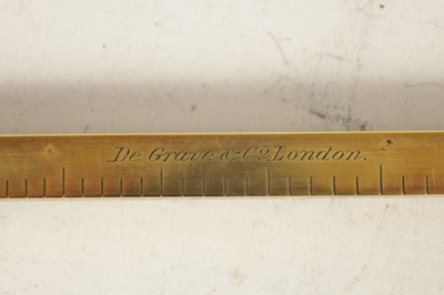 Lot 401 - AN EARLY 19TH CENTURY BRASS BARREL MEASURE BY 'DE GRAVE OF Co LONDON'
