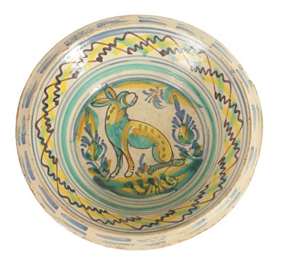 Lot 31 - AN EARLY SPANISH LEBRILLO CERAMIC CHARGER