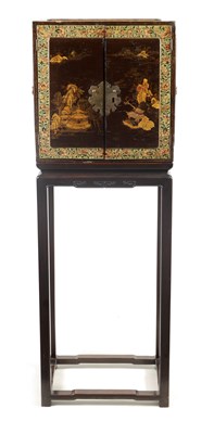 Lot 914 - A GOOD 19TH CENTURY LACQUERWORK CHINOISERIE DECORATED CABINET ON STAND