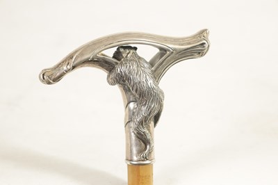 Lot 458 - A FINE LATE 19TH CENTURY ART NOUVEAU STYLE RHINOCEROS HORN SILVER MOUNTED WALKING CANE