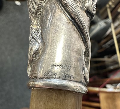 Lot 458 - A FINE LATE 19TH CENTURY ART NOUVEAU STYLE RHINOCEROS HORN SILVER MOUNTED WALKING CANE