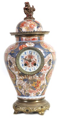Lot 1081 - A 19TH CENTURY IMARI VASE CLOCK