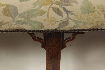 Lot 1447 - A PAIR OF GEORGE II STYLE TWO SEATER UPHOLSTERED MAHOGANY SETTEES