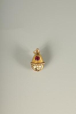 Lot 274 - A LATE 19TH CENTURY FABERGE 14CT GOLD ENAMEL AND RUBY PENDANT EGG, WORKMASTER HENRIK WIGSTROM