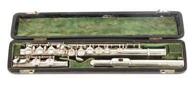 Lot 740 - PHILIPP HAMMIG NO 710. A RARE HANDMADE SOLID SILVER FLUTE WITH A SILVER LIP PLATE SIGNED BY JOHANNES HAMMIG WITH EARLY NUMBER CIRCA 1925