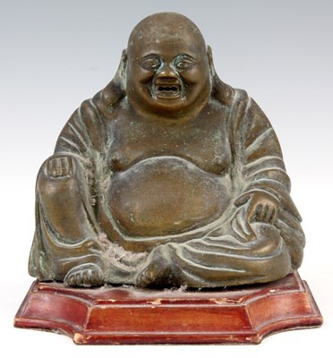 Lot 167 - A CHINESE MING DYNASTY FIGURAL BRONZE...