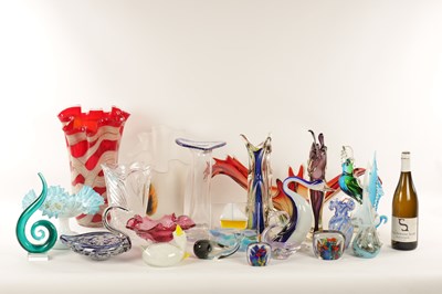 Lot 6 - A LARGE COLLECTION OF 20TH CENTURY CONTINENTAL GLASSWARE INCLUDING THREE MURANO