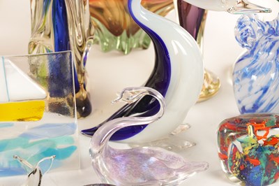 Lot 6 - A LARGE COLLECTION OF 20TH CENTURY CONTINENTAL GLASSWARE INCLUDING THREE MURANO