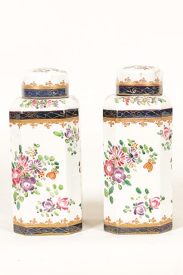 Lot 67 - A PAIR OF LATE 19TH-CENTURY SAMSON TEA CADDIES IN THE ORIENTAL STYLE