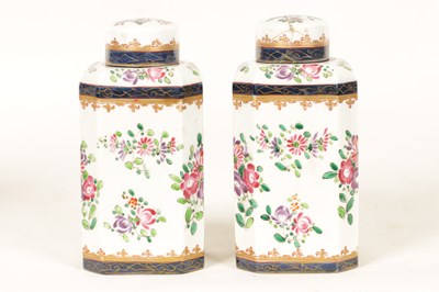 Lot 67 - A PAIR OF LATE 19TH-CENTURY SAMSON TEA CADDIES IN THE ORIENTAL STYLE