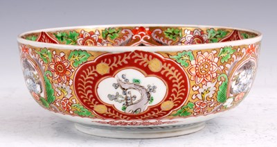 Lot 180 - A LATE 19TH CENTURY IMARI DEEP BOWL decorated...