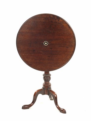Lot 1303 - A GEORGE II IRISH MAHOGANY TILT-TOP TRIPOD TABLE