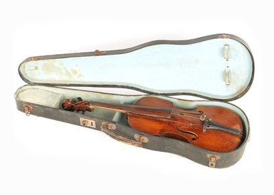 Lot 746 - AN ANTIQUE VIOLIN