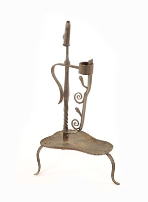 Lot 531 - AN UNUSUAL 18TH/19TH CENTURY CAST IRON RUSH LIGHT