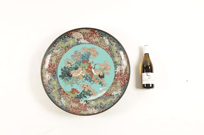 Lot 143 - A LARGE JAPANESE MEIJI PERIOD CLOISONNÉ ENAMEL CHARGER