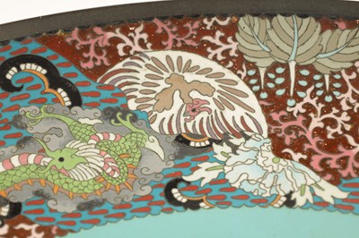 Lot 143 - A LARGE JAPANESE MEIJI PERIOD CLOISONNÉ ENAMEL CHARGER