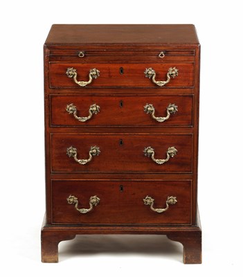 Lot 1248 - AN UNUSUALLY SMALL GEORGE II MAHOGANY CHEST OF DRAWERS