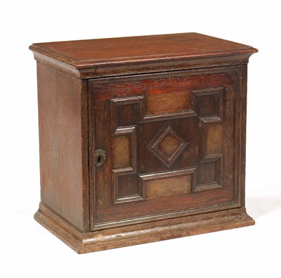 Lot 1376 - A WILLIAM AND MARY HANGING OAK SPICE CUPBOARD