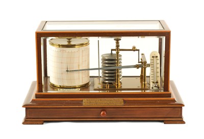 Lot 924 - AN EARLY 20TH CENTURY MAHOGANY AND BOXWOOD INLAID BAROGRAPH
