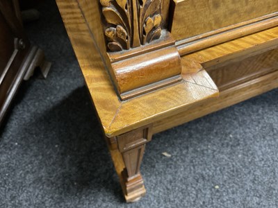 Lot 1329 - A FINE EXHIBITION QUALITY OVERSIZED 19TH CENTURY PAINTED SATINWOOD POP-UP PIANO TOP DAVENPORT ATTRIBUTED TO WRIGHT AND MANSFIELD