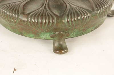 Lot 725 - TIFFANY & CO. NEW YORK. A LARGE STYLISH ART NOUVEAU GREEN PATINATED BRONZE TELESCOPIC AND STAINED GLASS TABLE LAMP
