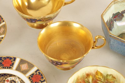 Lot 21 - A COLLECTION OF AYNSLEY AND ROYAL CROWN DERBY AND WEDGWOOD PORCELAIN