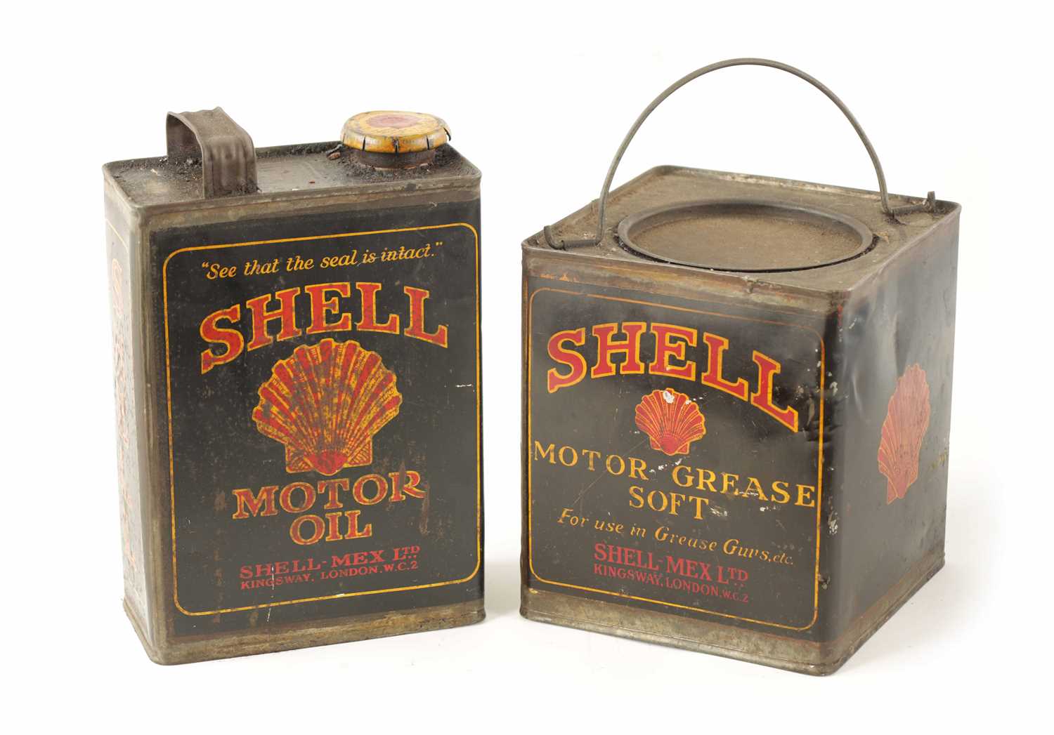 Lot 17 - AN EARLY SHELL MOTOR GREASE CAN AND MOTOR OIL CAN