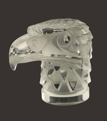 Lot 29 - A RENE LALIQUE 'TETE D'AIGLE' CLEAR AND FROSTED GLASS CAR MASCOT