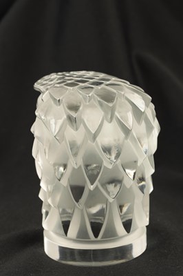 Lot 29 - A RENE LALIQUE 'TETE D'AIGLE' CLEAR AND FROSTED GLASS CAR MASCOT