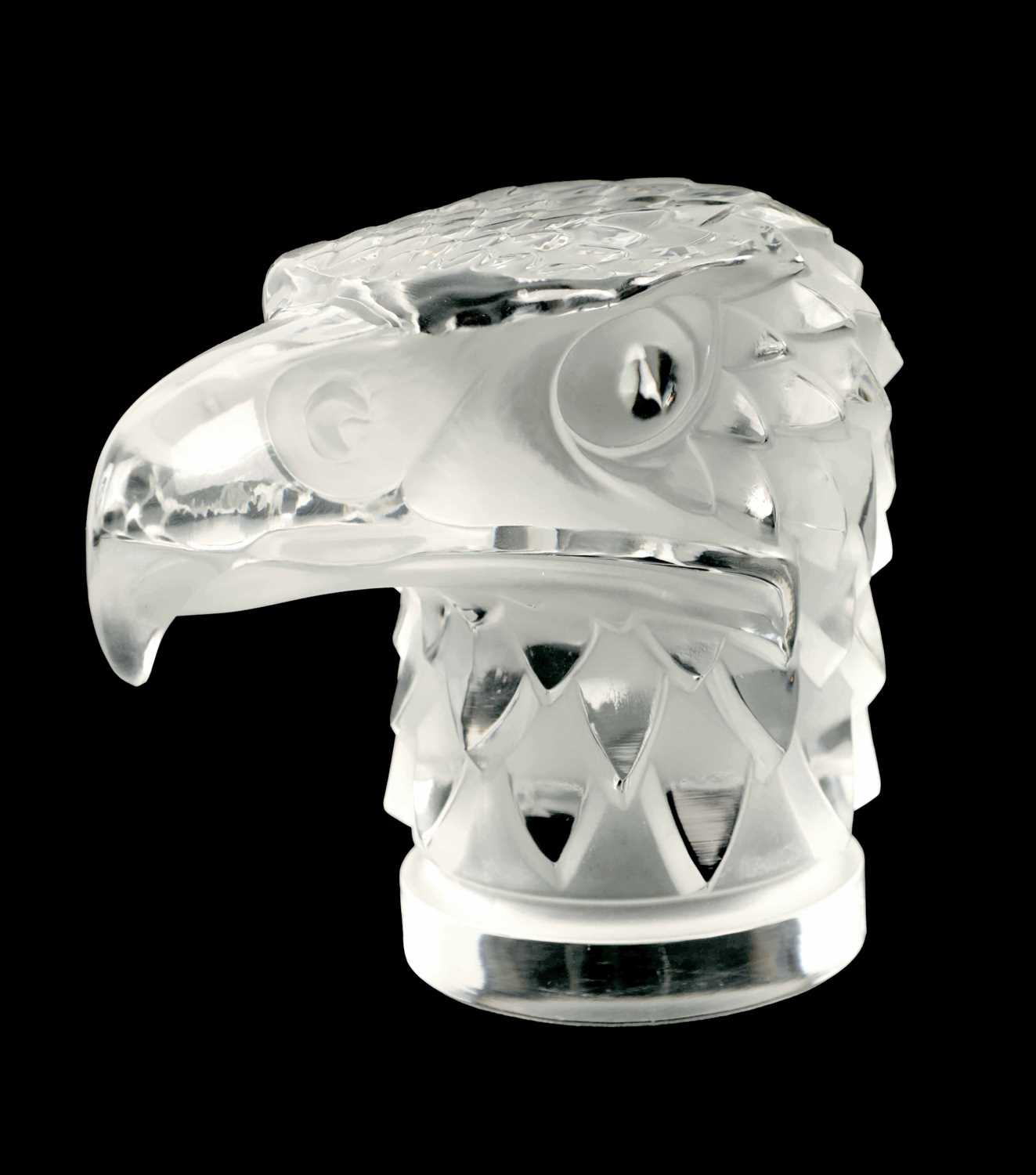 Lot 29 - A RENE LALIQUE 'TETE D'AIGLE' CLEAR AND FROSTED GLASS CAR MASCOT