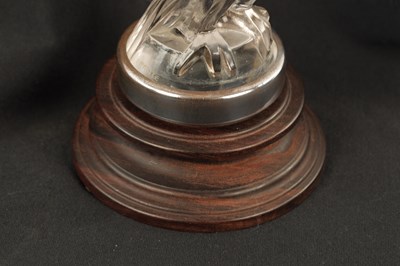 Lot 4 - A RENE LALIQUE 'FAUCON' CLEAR AND FROSTED GLASS CAR MASCOT