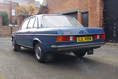 Lot 106 - A 1981 MERCEDES 200 IN LABRADOR BLUE