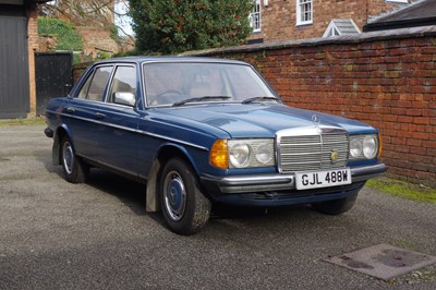 Lot 106 - A 1981 MERCEDES 200 IN LABRADOR BLUE