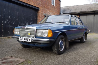 Lot 106 - A 1981 MERCEDES 200 IN LABRADOR BLUE