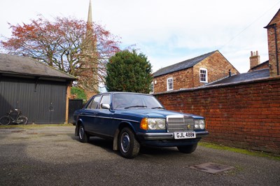 Lot 106 - A 1981 MERCEDES 200 IN LABRADOR BLUE