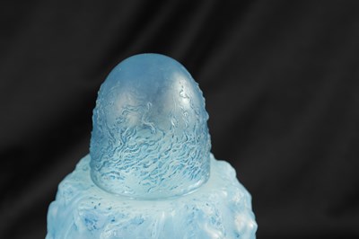 Lot 16 - A RENE LALIQUE OPALESCENT BLUE STAINED 'SIRENES' BRULE PARFUMS FROSTED PERFUME BURNER