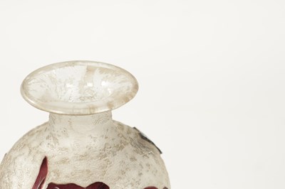 Lot 2 - AN EARLY 20TH CENTURY DAUM NANCY SHOULDERED TAPERING CAMEO AND WHEEL-CARVED FROSTED GLASS VASE