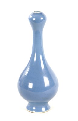 Lot 72 - A 19TH CENTURY CHINESE POWDER BLUE BULBOUS CABINET VASE