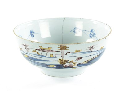 Lot 35 - AN 18TH CENTURY BRISTOL DELFTWARE PORCELAIN BOWL