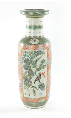 Lot 505 - A LARGE 18TH CENTURY CHINESE FAMILLE VERTE PORCELAIN VASE