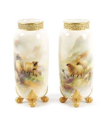 Lot 477 - HARRY DAVIS A FINE PAIR OF ROYAL WORCESTER CABINET VASES