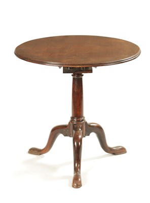 Lot 1429 - A GOOD GEORGE II FIGURED CUBAN MAHOGANY TILT TOP SUPPER TABLE
