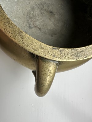 Lot 488 - A CHINESE CAST BRONZE CENSER