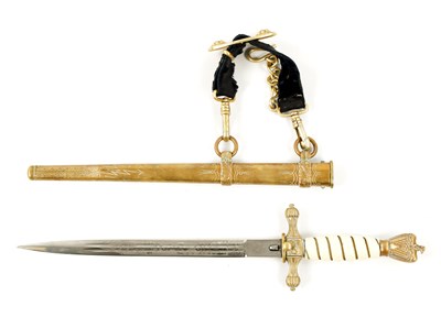 Lot 800 - A GERMAN WWII  KRIEGSMARINE OFFICERS DAGGER