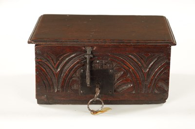 Lot 1099 - A GOOD 17TH CENTURY UNUSUALLY SMALL OAK BIBLE BOX OF FINE COLOUR AND PATINA