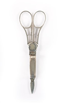 Lot 678 - A PAIR OF GEORGE III SILVER CANDLE SNUFFERS