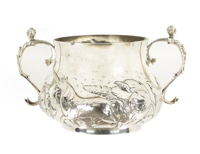 Lot 669 - A FINE  CHARLES II OVERSIZED SILVER PORRINGER