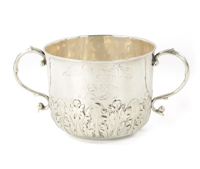Lot 716 - A CHARLES II SILVER PORRINGER